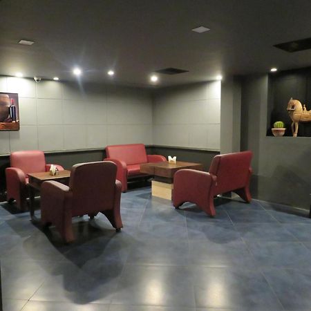 Kfour Apartment & Hotels Private Limited Madurai Bagian luar foto