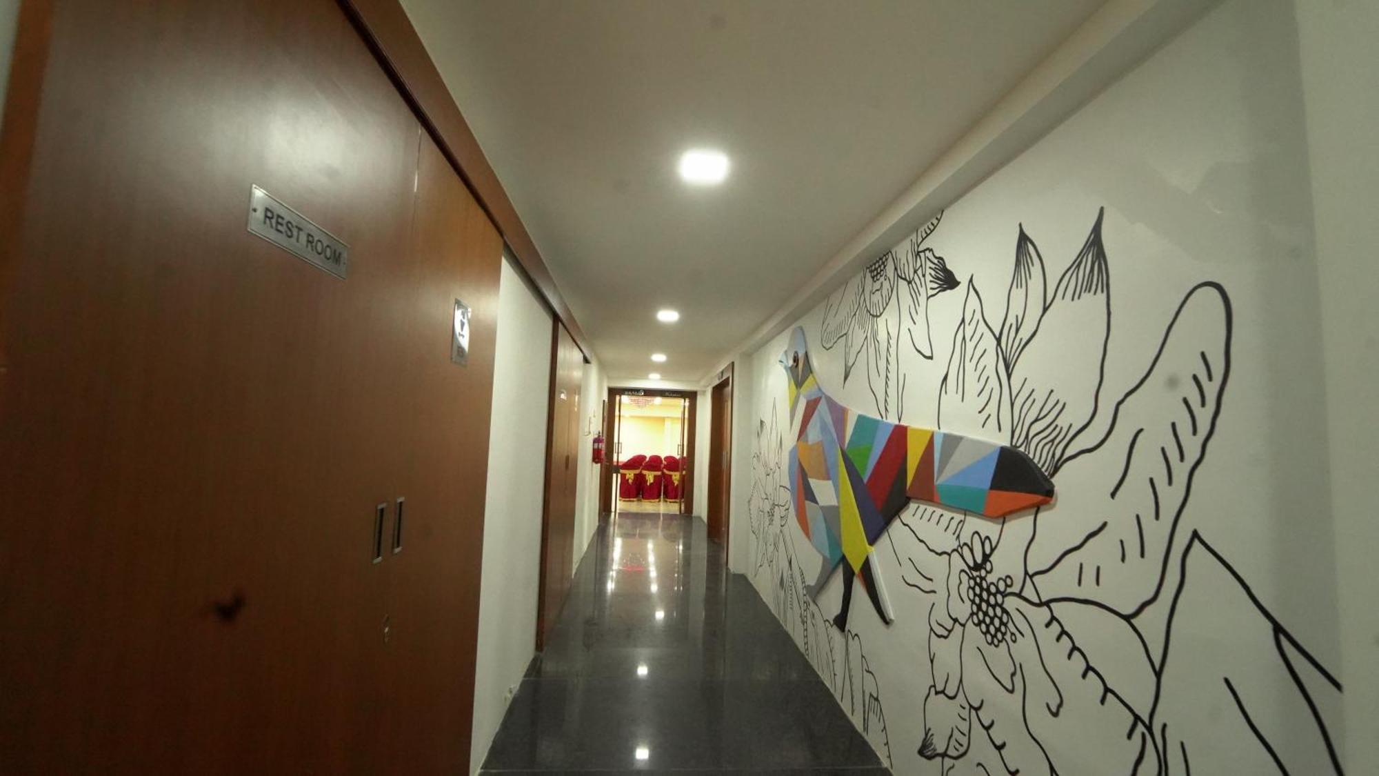 Kfour Apartment & Hotels Private Limited Madurai Bagian luar foto