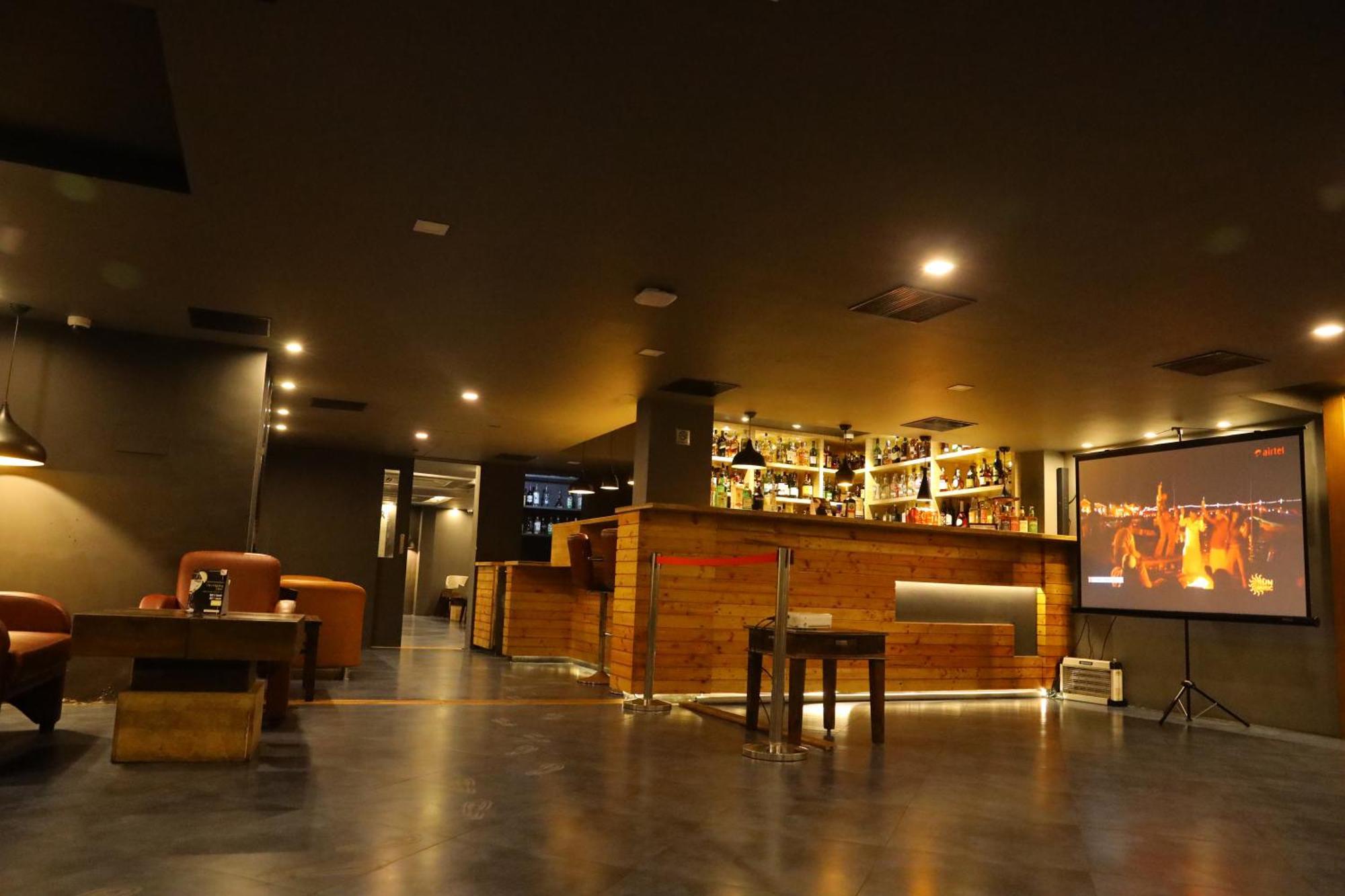 Kfour Apartment & Hotels Private Limited Madurai Bagian luar foto