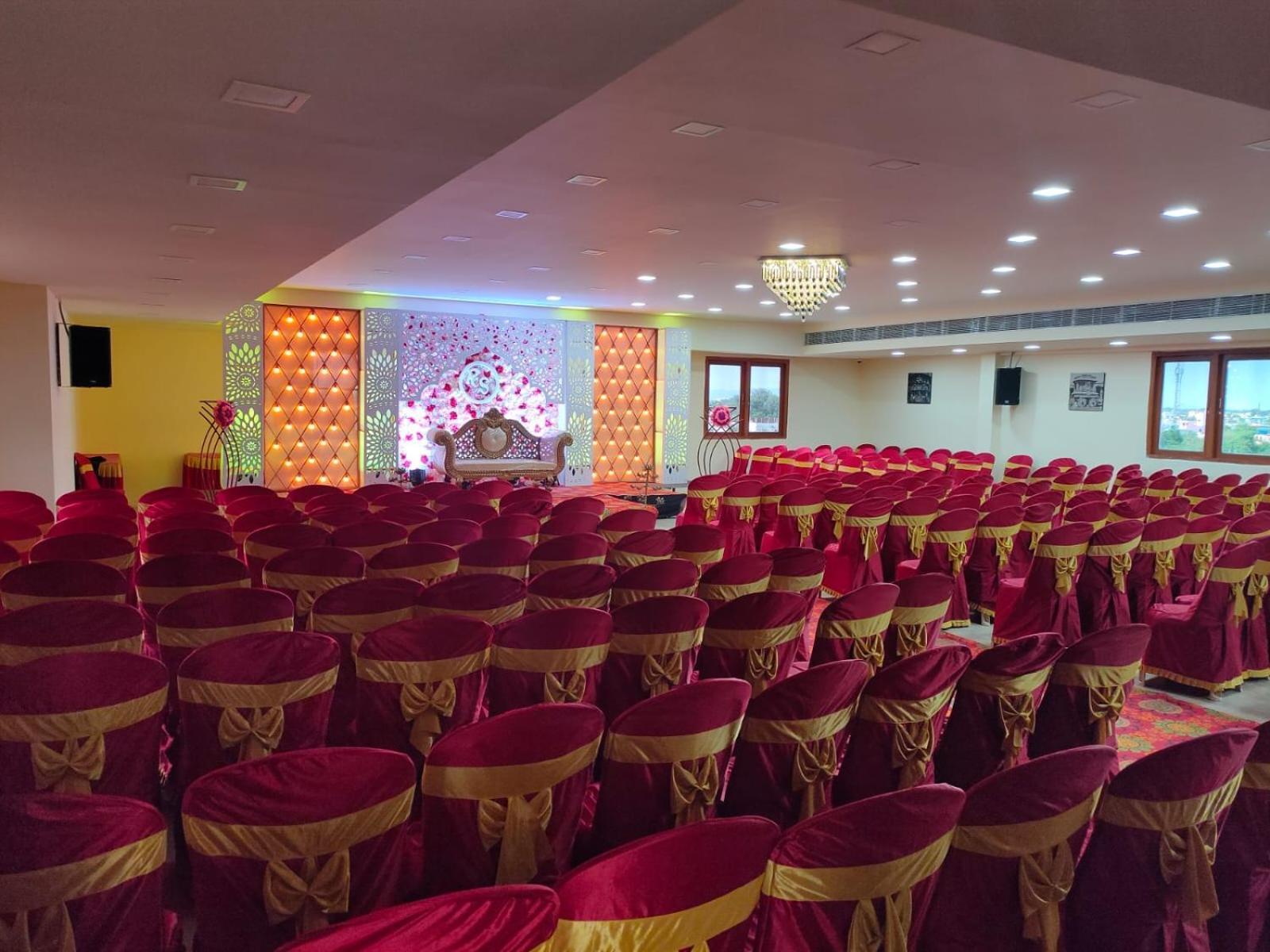 Kfour Apartment & Hotels Private Limited Madurai Bagian luar foto