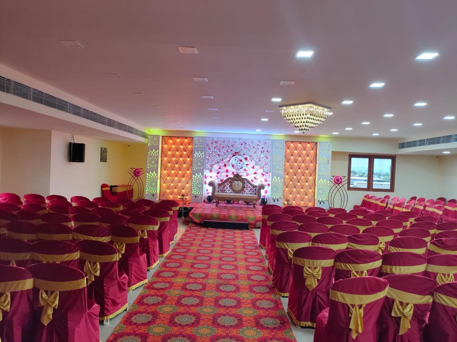 Kfour Apartment & Hotels Private Limited Madurai Bagian luar foto