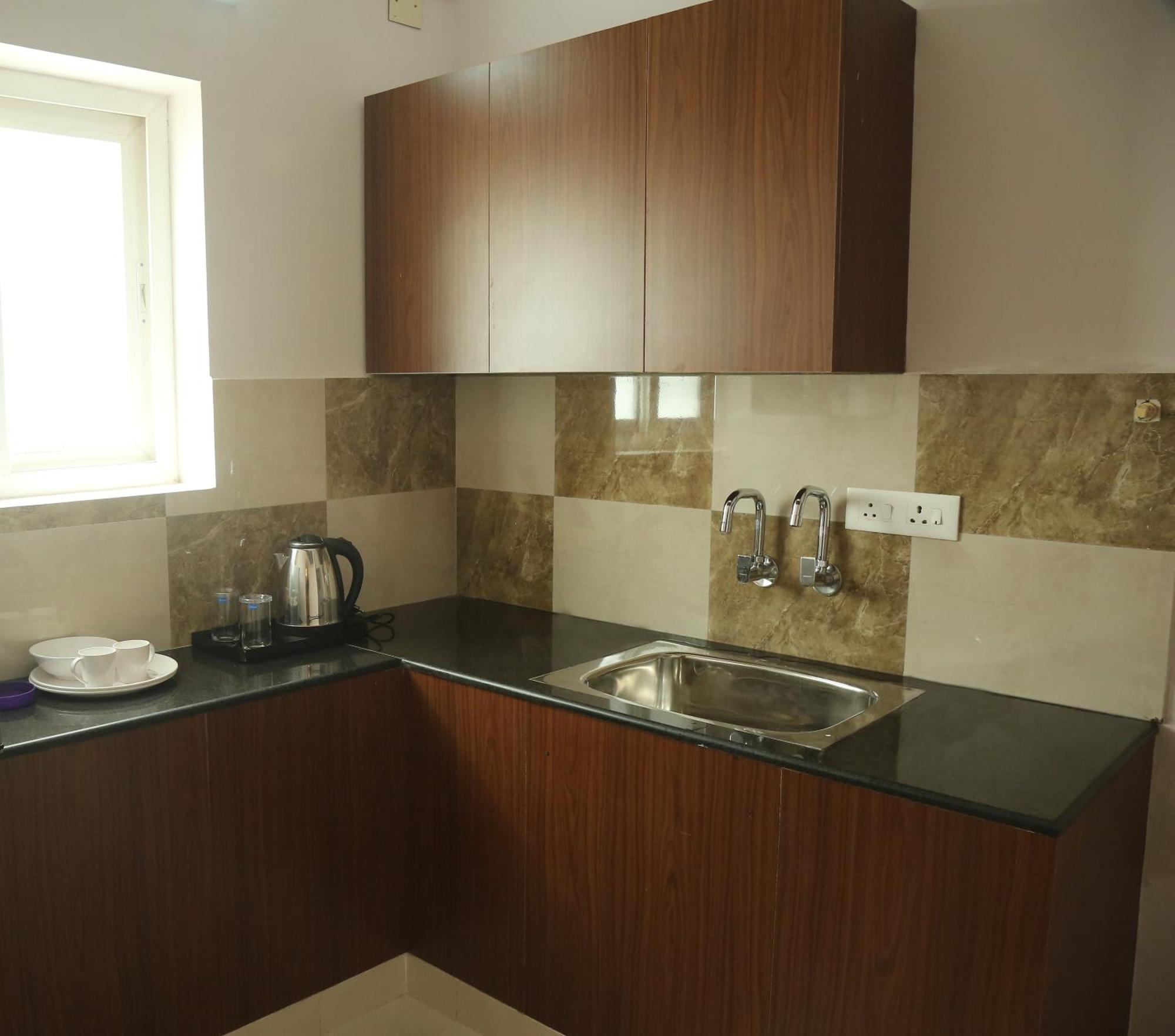 Kfour Apartment & Hotels Private Limited Madurai Bagian luar foto