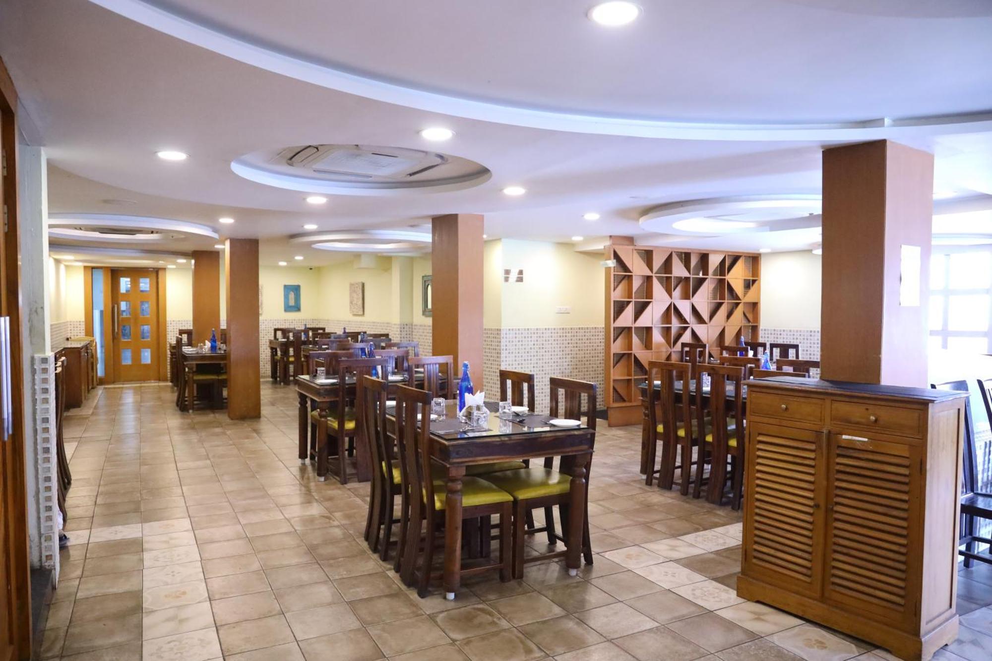 Kfour Apartment & Hotels Private Limited Madurai Bagian luar foto