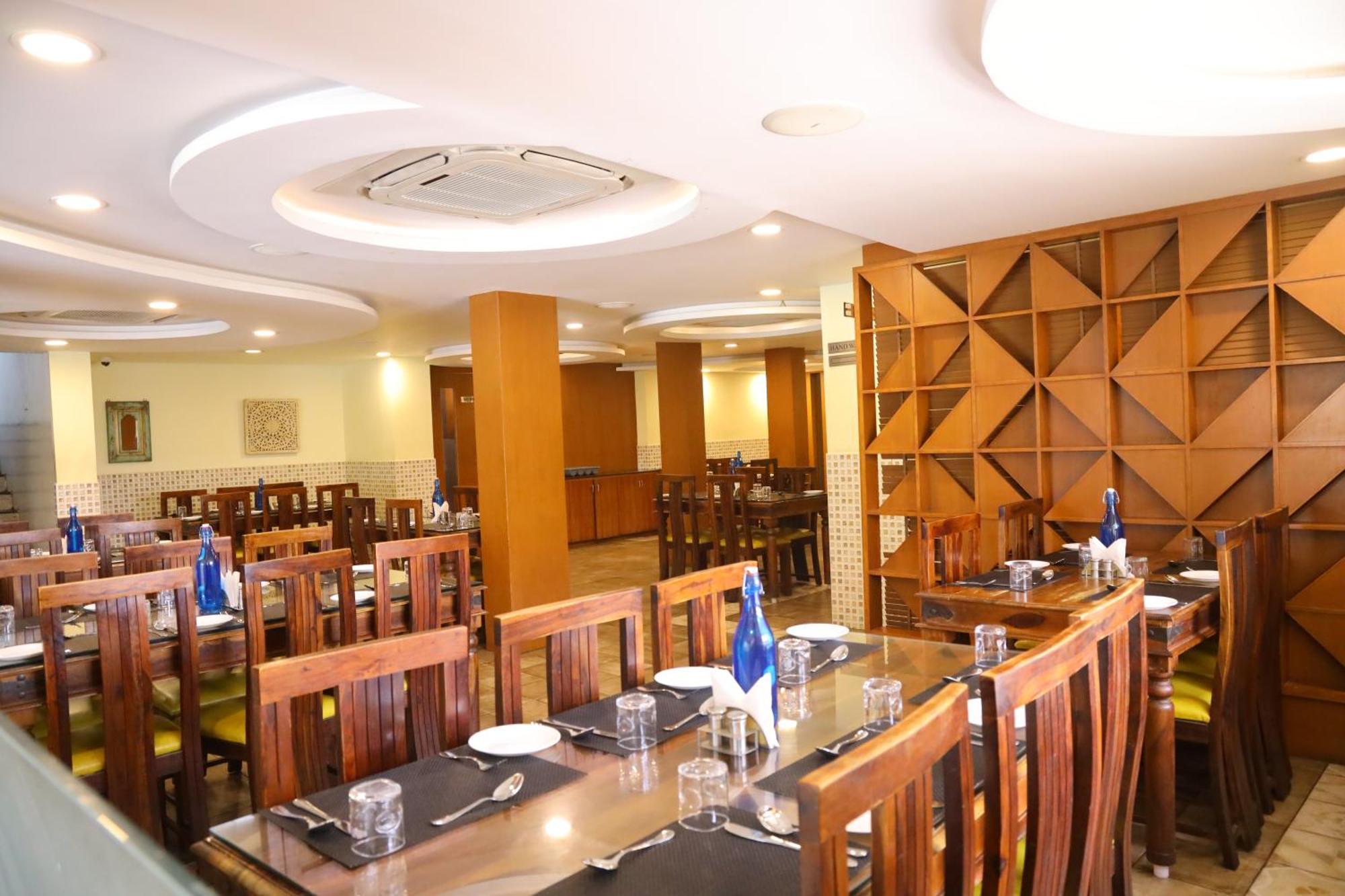 Kfour Apartment & Hotels Private Limited Madurai Bagian luar foto