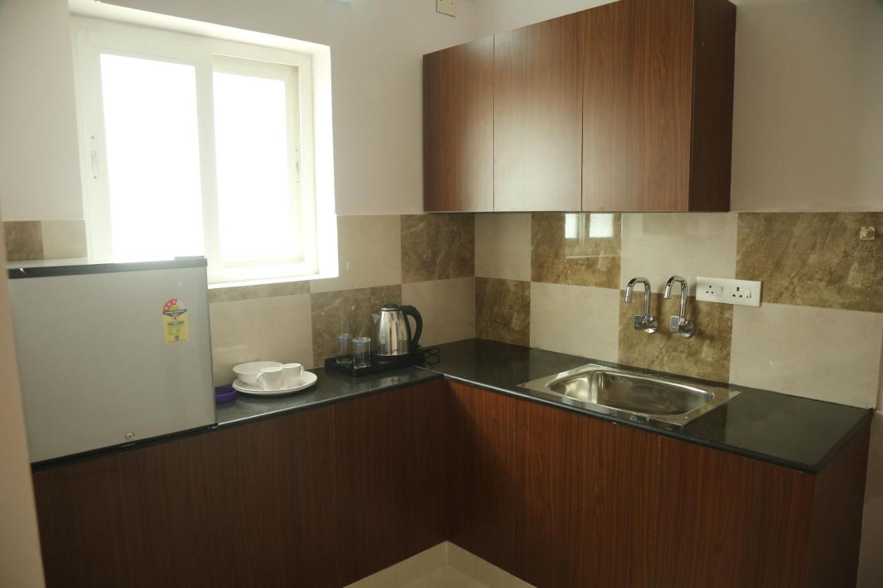 Kfour Apartment & Hotels Private Limited Madurai Bagian luar foto