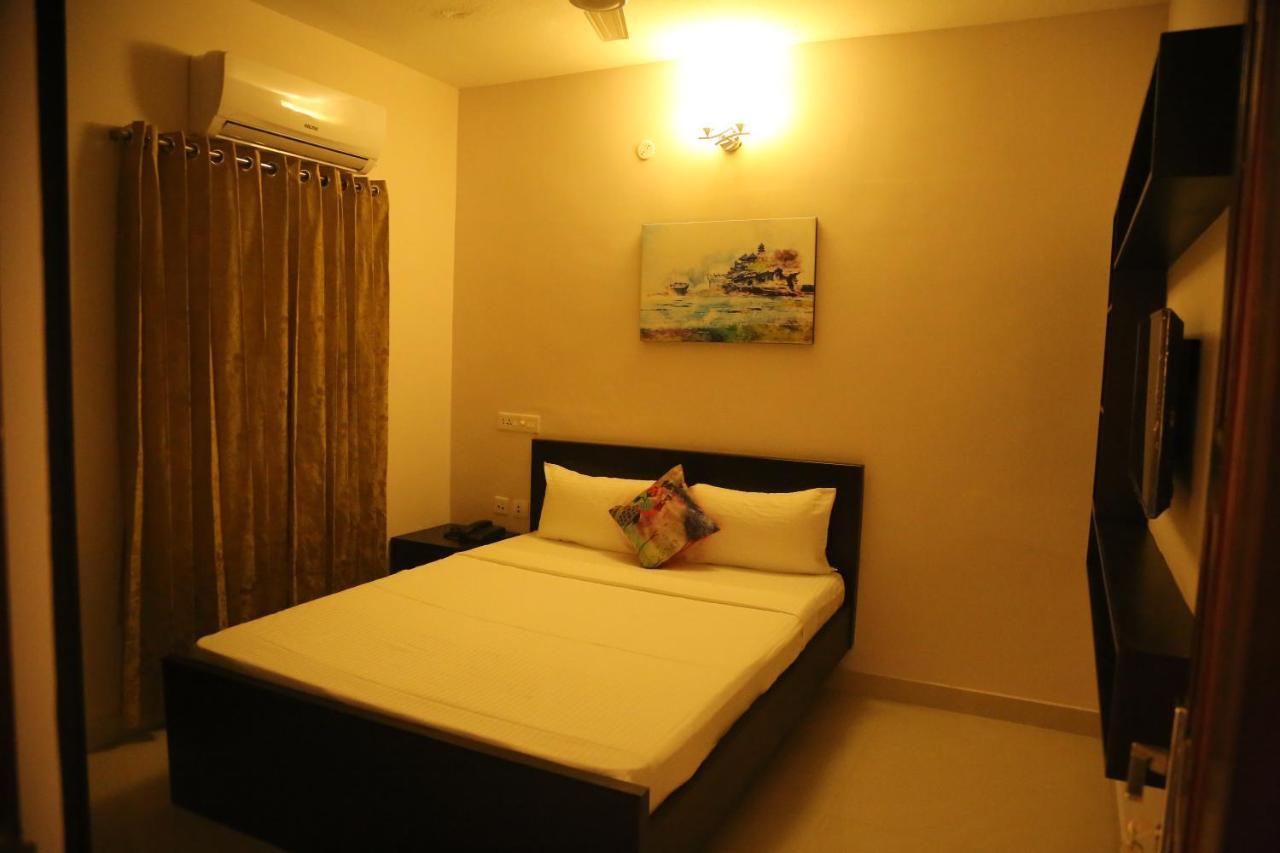 Kfour Apartment & Hotels Private Limited Madurai Bagian luar foto