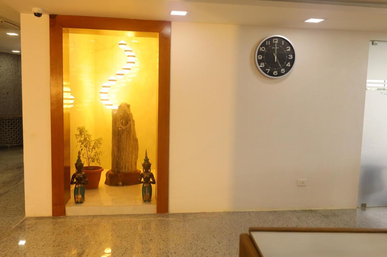 Kfour Apartment & Hotels Private Limited Madurai Bagian luar foto