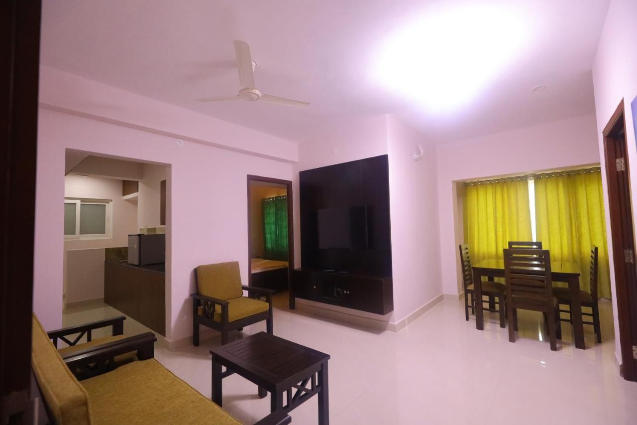 Kfour Apartment & Hotels Private Limited Madurai Bagian luar foto